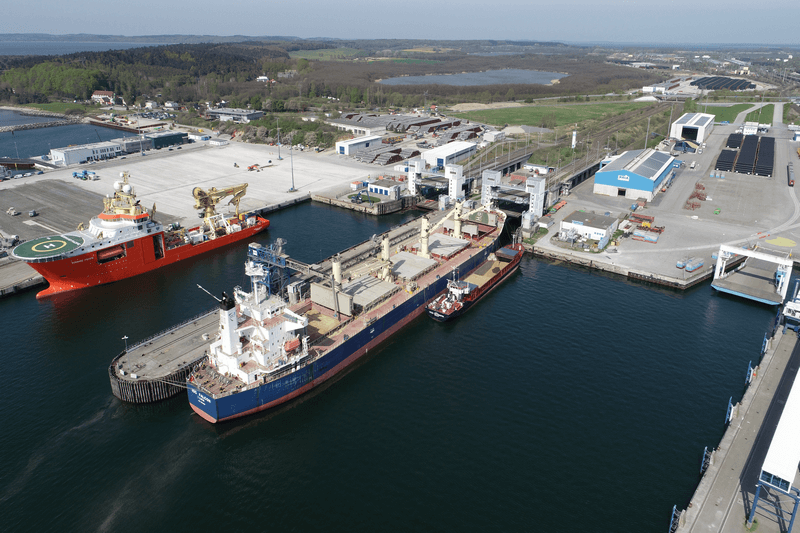 Schiffe mit bis zu 10 Metern Tiefgang bei Viela Export GmbH